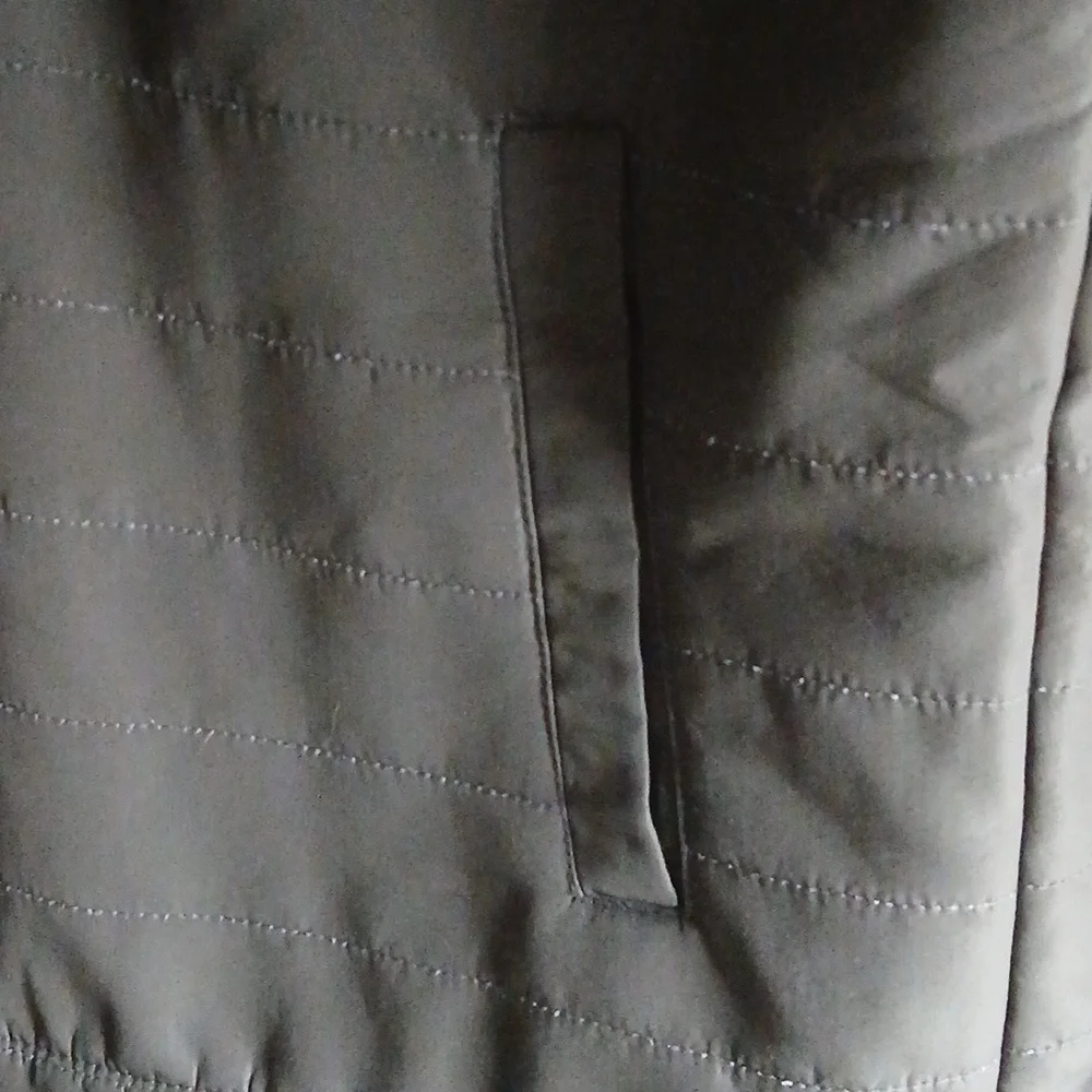 Vest - Picture 3 of 5